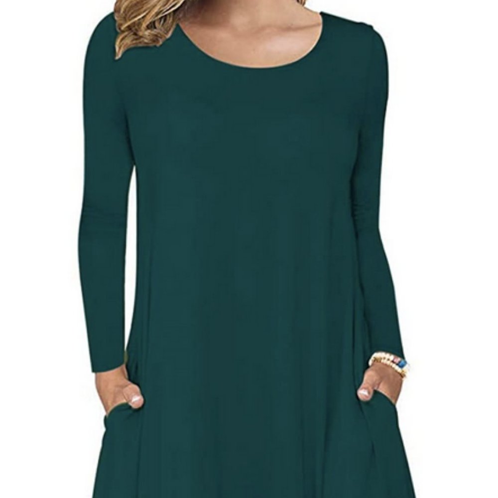 NWOT Long Sleeve Pocket Dress Size M